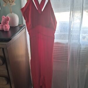 One-Shoulder Red Evening Dress with Sleek Silhouette